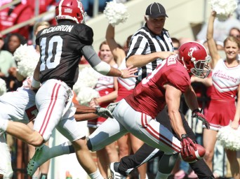 A-Day wrap-up: Some questions left unanswered after sloppy game